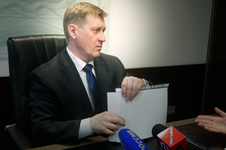 Анатолий Локоть пообещал оставить Сергея Боярского в мэрии до августа