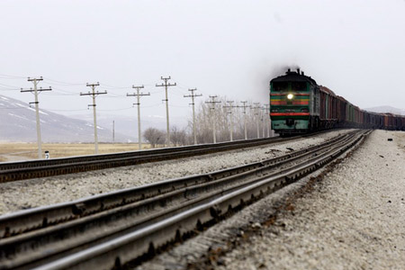 Движение на Транссибе приостановлено из-за схода вагонов в Забайкалье