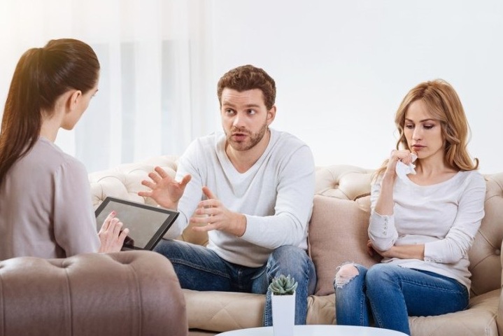 Помогает ли семейный психолог