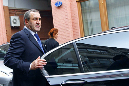 Игнатов должен был приостановить членство в партии, переходя в полпредство — «ЕР»