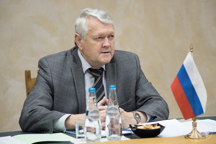 Экс-председатель СО РАН: «Синхротрон — это заурядный инструмент. Основные сливки уже сняты» Экс-председатель СО РАН: «Синхротрон — это заурядный инструмент. Основные сливки уже сняты»