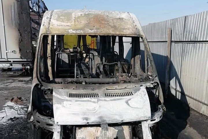 Полиция проводит проверку по факту возгорания маршруток в Новосибирске