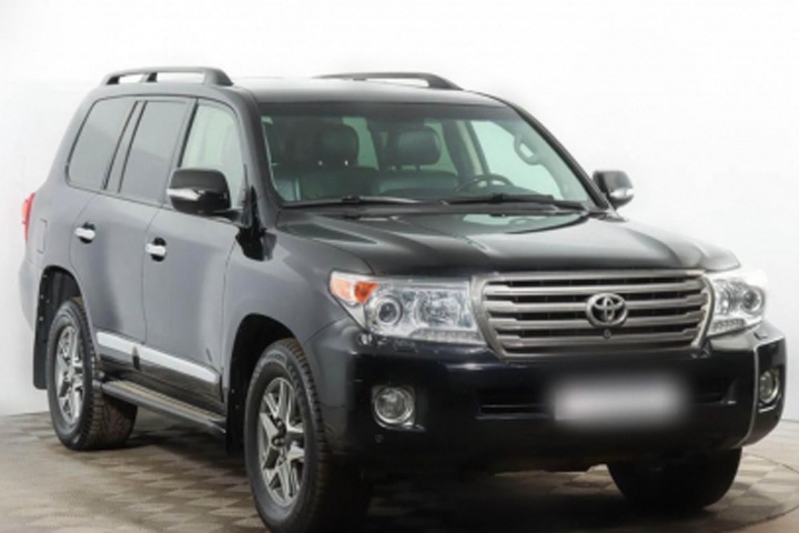 Зама главного по озеленению Красноярска подозревают во взятке «Ленд Крузером»