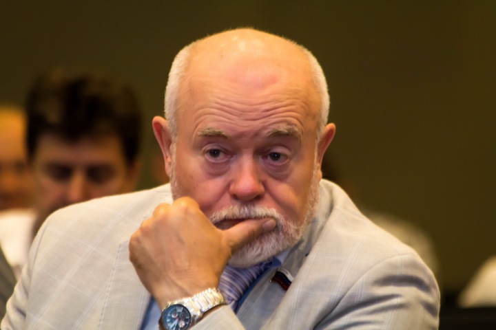 Новосибирские единороссы заставят своего депутата встретиться с людьми Новосибирские единороссы заставят своего депутата встретиться с людьми