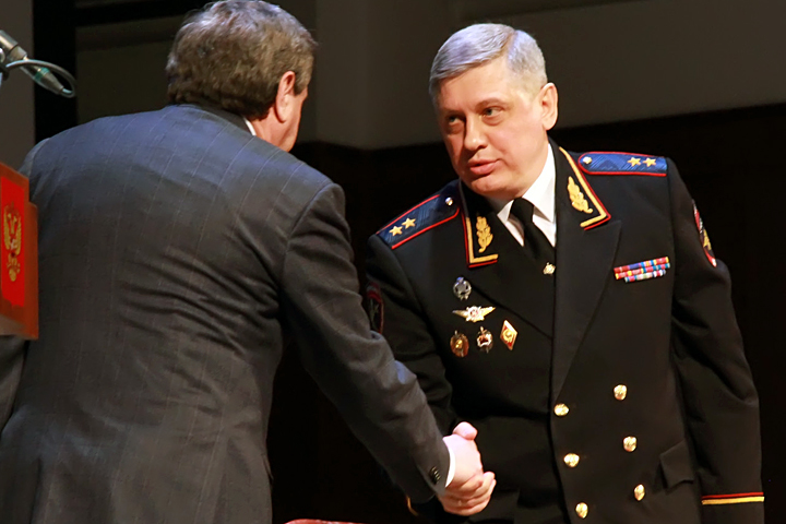 Губернатора и мэра просят обеспечить безопасность новосибирской оппозиции Губернатора и мэра просят обеспечить безопасность новосибирской оппозиции