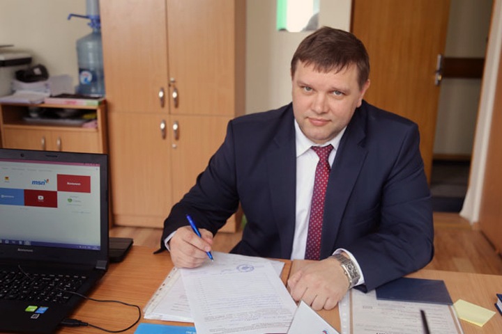 Неизвестные подожгли дом мэра Каргата Неизвестные подожгли дом мэра Каргата