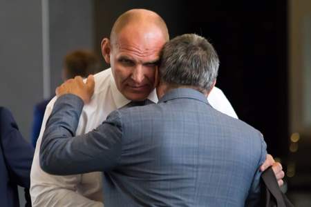 Карелин предложил лишить смешанные единоборства госсакредитации Карелин предложил лишить смешанные единоборства госсакредитации