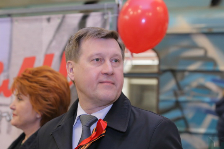 СМИ нашли Анатолию Локтю альтернативу в качестве преемника Зюганова СМИ нашли Анатолию Локтю альтернативу в качестве преемника Зюганова