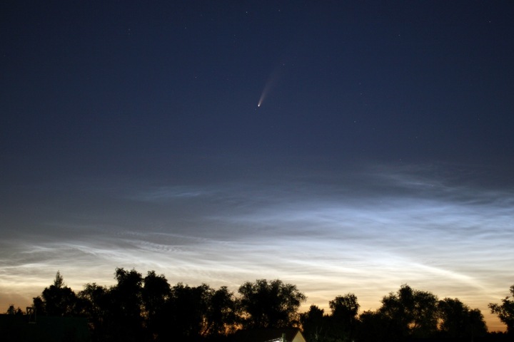 Сибиряки могут увидеть самую яркую за 20 лет комету. Объясняем, как это сделать