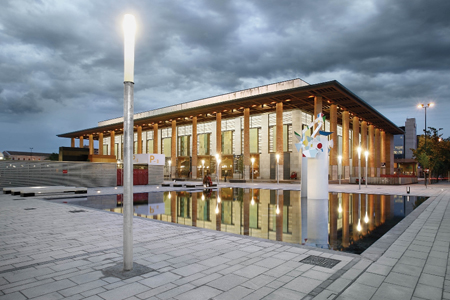 Симфонический оркестр Новосибирской филармонии начал гастроли по Европе Симфонический оркестр Новосибирской филармонии начал гастроли по Европе