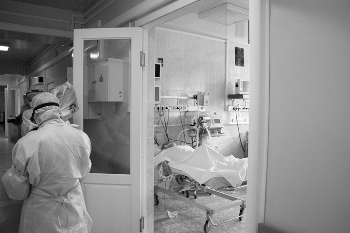 Рост заболеваемости COVID-19 на Алтае связан с вечеринками, а не с голосованием по поправкам в Конституцию — чиновники