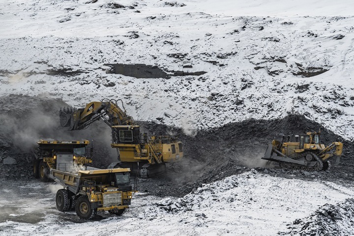 Искандер Махмудов скупает иркутских золотодобытчиков у новосибирского банкира