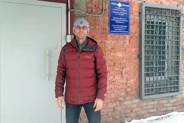 Арестованный в Кузбассе экс-кандидат в Госдуму: «Бывалого уголовника шокировало, как ведут себя по отношению ко мне» Арестованный в Кузбассе экс-кандидат в Госдуму: «Бывалого уголовника шокировало, как ведут себя по отношению ко мне»