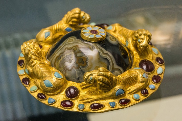 «Постнаука» рассказала о скифско-сибирском зверином стиле в искусстве бронзового века