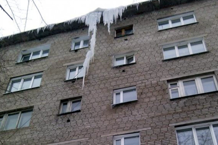 Мэрия предупредила новосибирцев о гололеде и сосульках