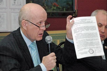 Новосибирский предприниматель выиграл 12 млн у авторитетной алтайской семьи Рыжаков