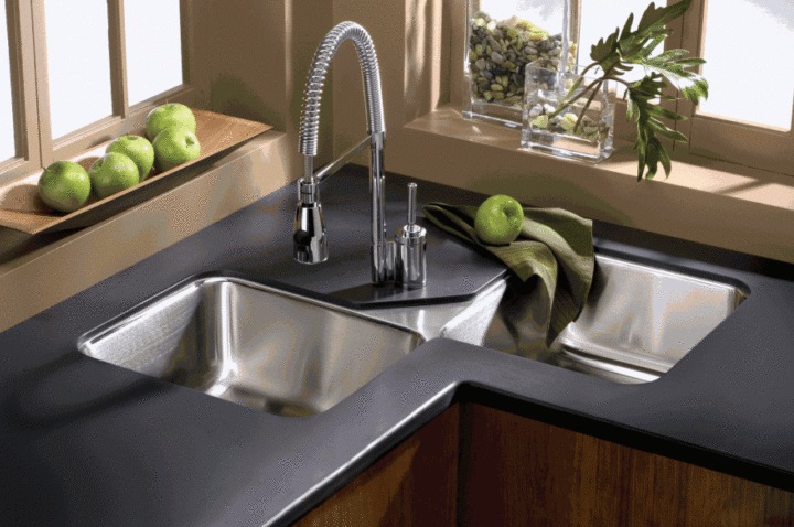 Подбираем мойку для кухни: советы экспертов Подбираем мойку для кухни: советы экспертов