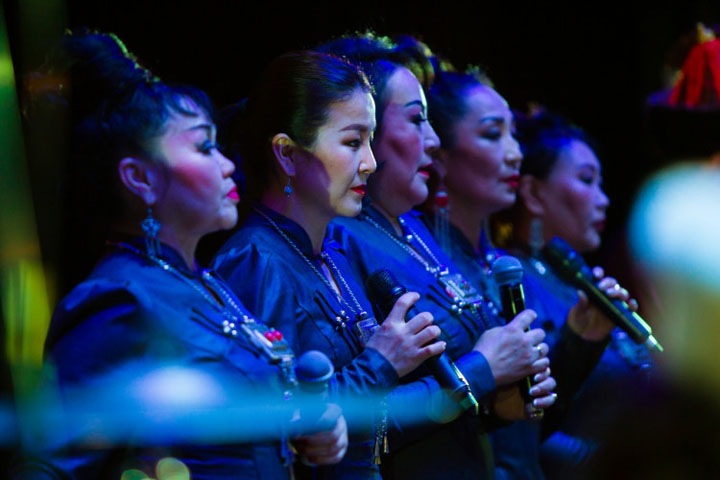 Красноярцы приняли бурятских артистов за китайцев и вызвали полицию Красноярцы приняли бурятских артистов за китайцев и вызвали полицию