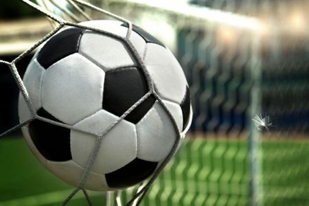 Двух медиков оштрафовали на 500 рублей за гибель школьника на стадионе в Омске Двух медиков оштрафовали на 500 рублей за гибель школьника на стадионе в Омске