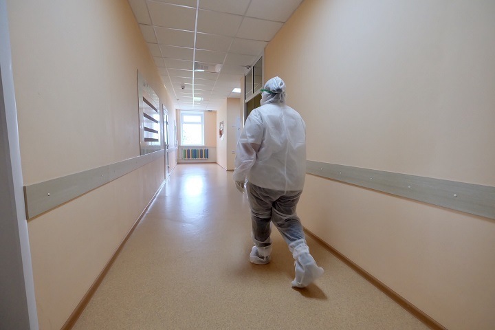 Восемь новосибирцев скончались от коронавируса за сутки