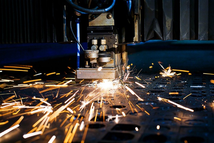 Российские ученые придумали, как сделать сталь прочнее. Им помог лазер Российские ученые придумали, как сделать сталь прочнее. Им помог лазер