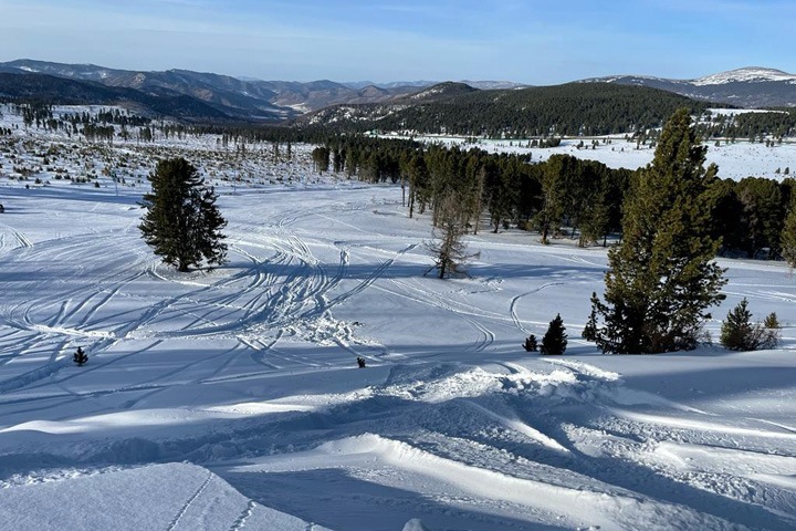 Уголовное дело возбуждено в Горном Алтае из-за гибели девочки-сноубордистки Уголовное дело возбуждено в Горном Алтае из-за гибели девочки-сноубордистки
