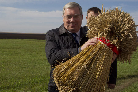 «Тут от меня никто не отвяжется, я с главой государства говорил»: как Виктор Толоконский знакомится с Красноярским краем