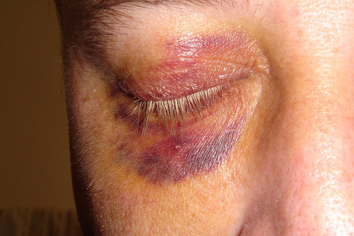 Алтайский военнослужащий побил призывника за сон во время ночного наряда