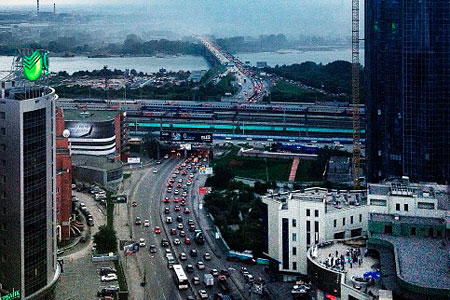 Новосибирским автомобилистам предстоит встретить факелоносцев с Олимпийским огнем на обоих мостах