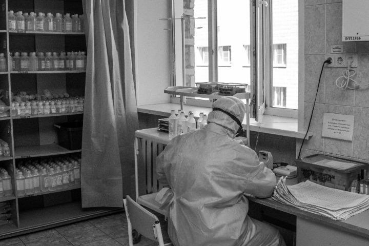 90-летняя пенсионерка скончалась от коронавируса в Новосибирской области