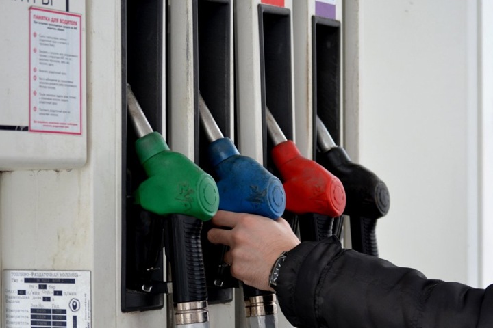 Алтайский край стал регионом с самым недоступным бензином