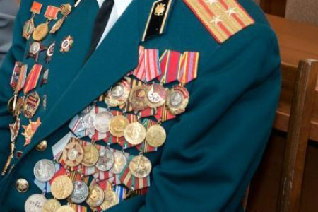 Омич избил прошедшую войну мать из-за плохой уборки дома