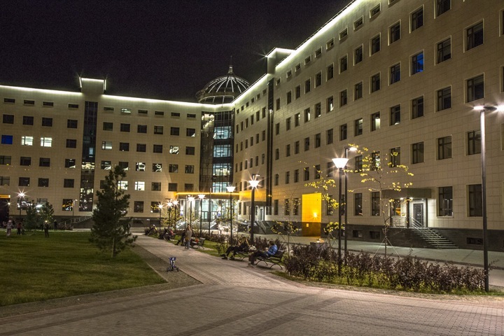 Руководство журфака НГУ поддержало студентов, выступивших против оправдания деканом МГУ домогательств Слуцкого