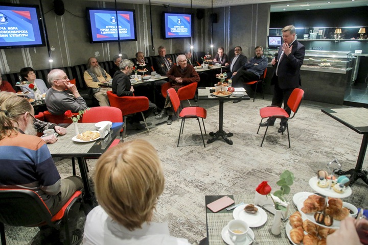 Деятели искусства поддержали выдвижение Локтя на выборах