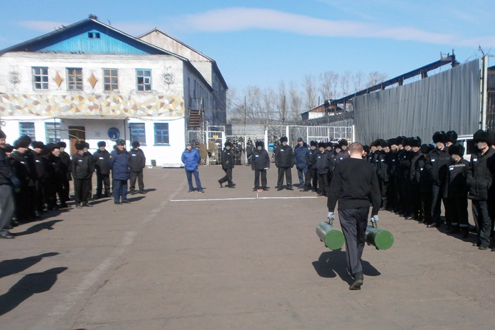 Заключенные бурятской колонии пожаловались на угрозы убийством