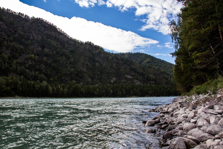 Российское правительство рассмотрит проект водопровода с Алтая в Китай
