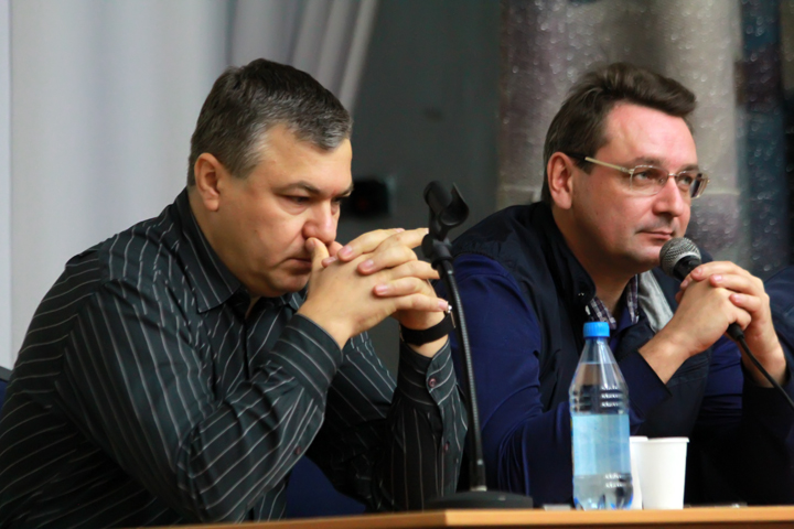 «У вас было три года»: чиновники новосибирской мэрии ответили за барахолку «У вас было три года»: чиновники новосибирской мэрии ответили за барахолку