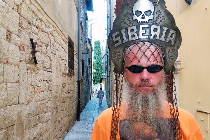 Красноярский художник Слонов: «Я люблю и ватников, и либералов»