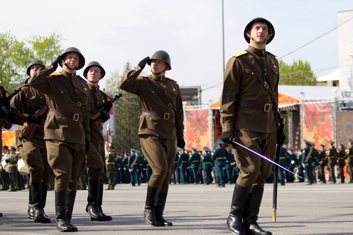 Более 3000 военных пройдут в День Победы по Новосибирску Более 3000 военных пройдут в День Победы по Новосибирску