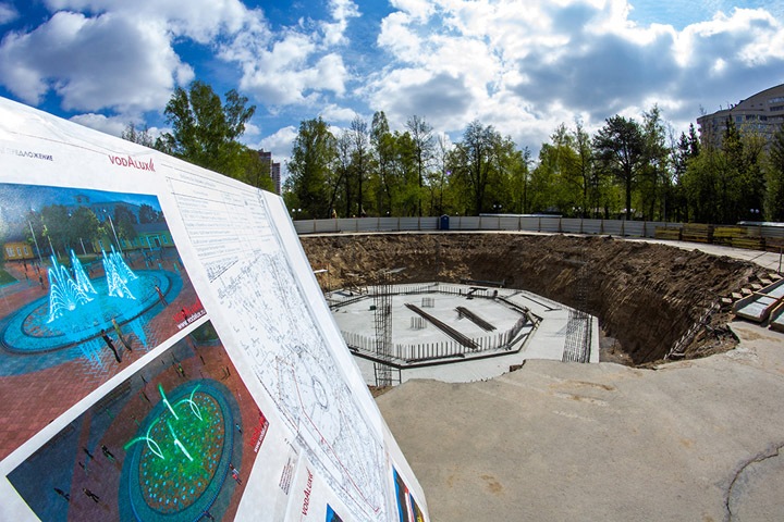 Подаренный Новосибирску Грефом светомузыкальный фонтан заработает в сентябре Подаренный Новосибирску Грефом светомузыкальный фонтан заработает в сентябре