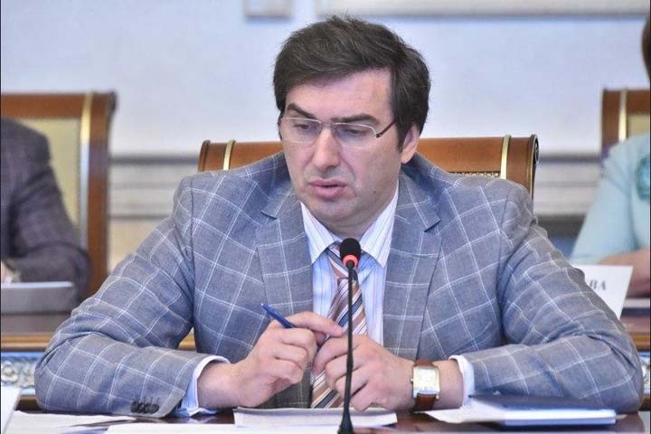 Новосибирский министр не стал отвечать на вопрос об умерших от коронавируса медиках