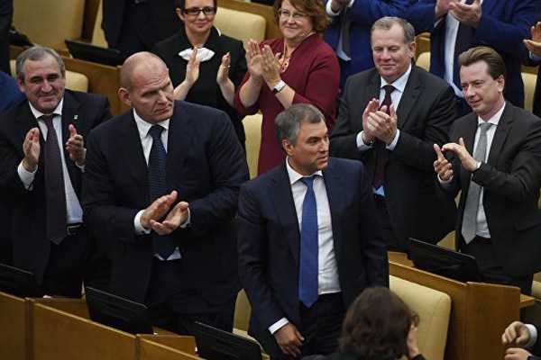 Кровью и потом. Как депутатов Госдумы заставили каждый день приходить на работу Кровью и потом. Как депутатов Госдумы заставили каждый день приходить на работу