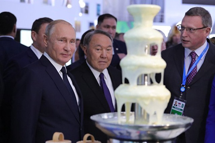 Омский губернатор призвал «радовать мир» местными продуктами