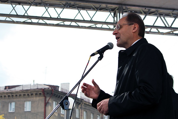 Бывший новосибирский губернатор: «Говорить про импортозамещение научились многие, а те, кто должен был им заниматься на деле, упустили лет 20» Бывший новосибирский губернатор: «Говорить про импортозамещение научились многие, а те, кто должен был им заниматься на деле, упустили лет 20»