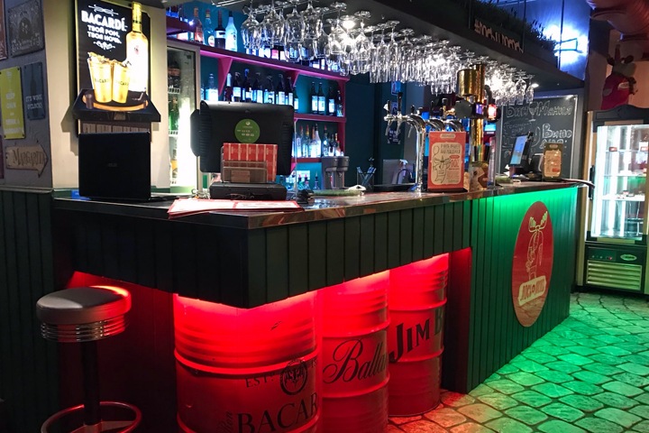 Красноярским кафе запретили работать после 21:00 и в Новый год