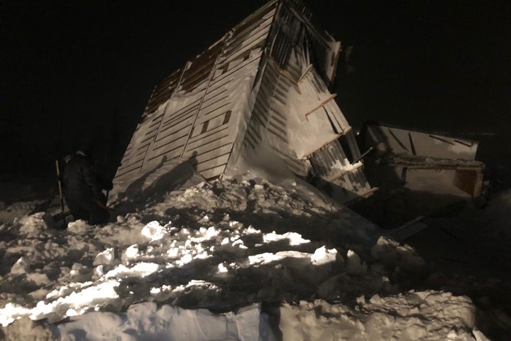 Разрушенные лавиной туристические домики под Норильском были построены незаконно Разрушенные лавиной туристические домики под Норильском были построены незаконно