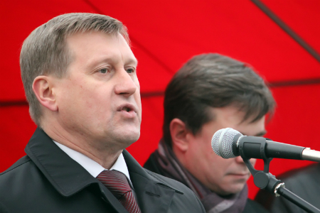 Анатолий Локоть: Графа «против всех» вернет интерес к выборам