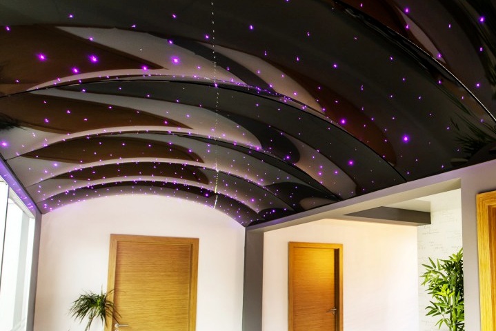 Натяжные потолки и их особенности