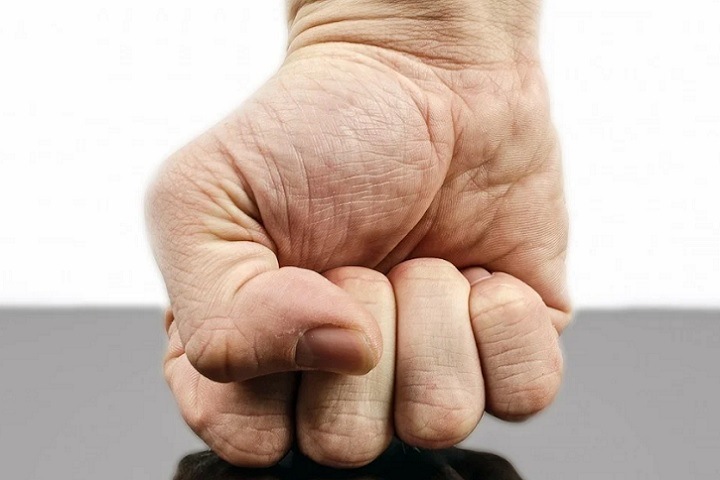 Внук помог бабушке покончить с собой в Кузбассе