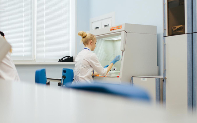 Молекулярно-генетическую лабораторию открыли в СФУ Молекулярно-генетическую лабораторию открыли в СФУ